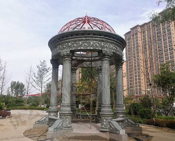 公園小區(qū)歐式風(fēng)格景觀(guān)石雕大理石涼亭安裝完成